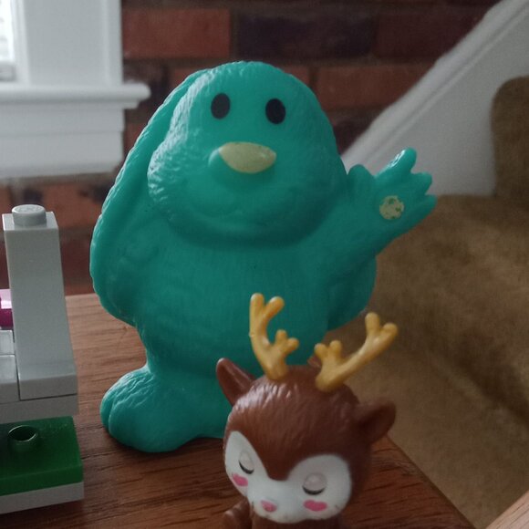 Small Toy Assortment - Picture 5 of 8